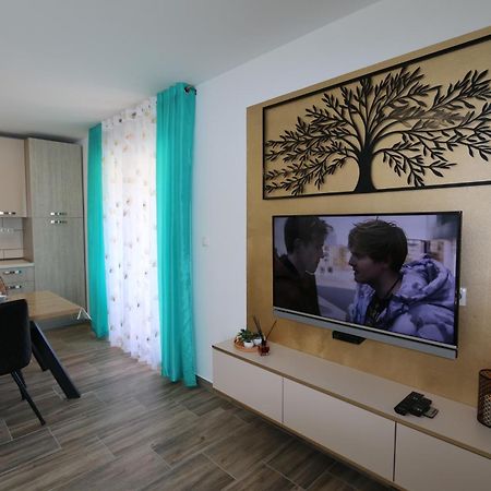 Apartments Mirjana Šilo Esterno foto