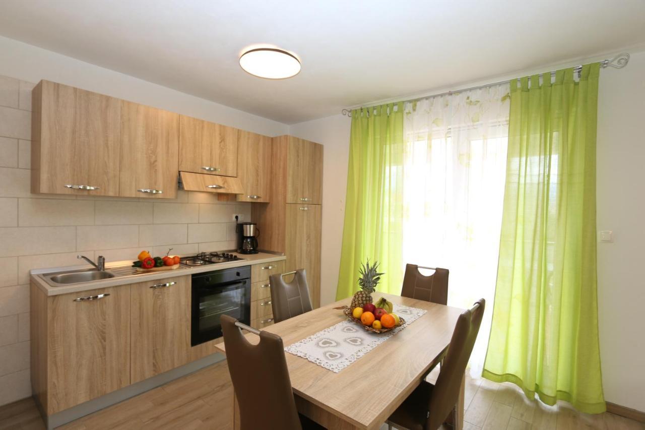 Apartments Mirjana Šilo Esterno foto