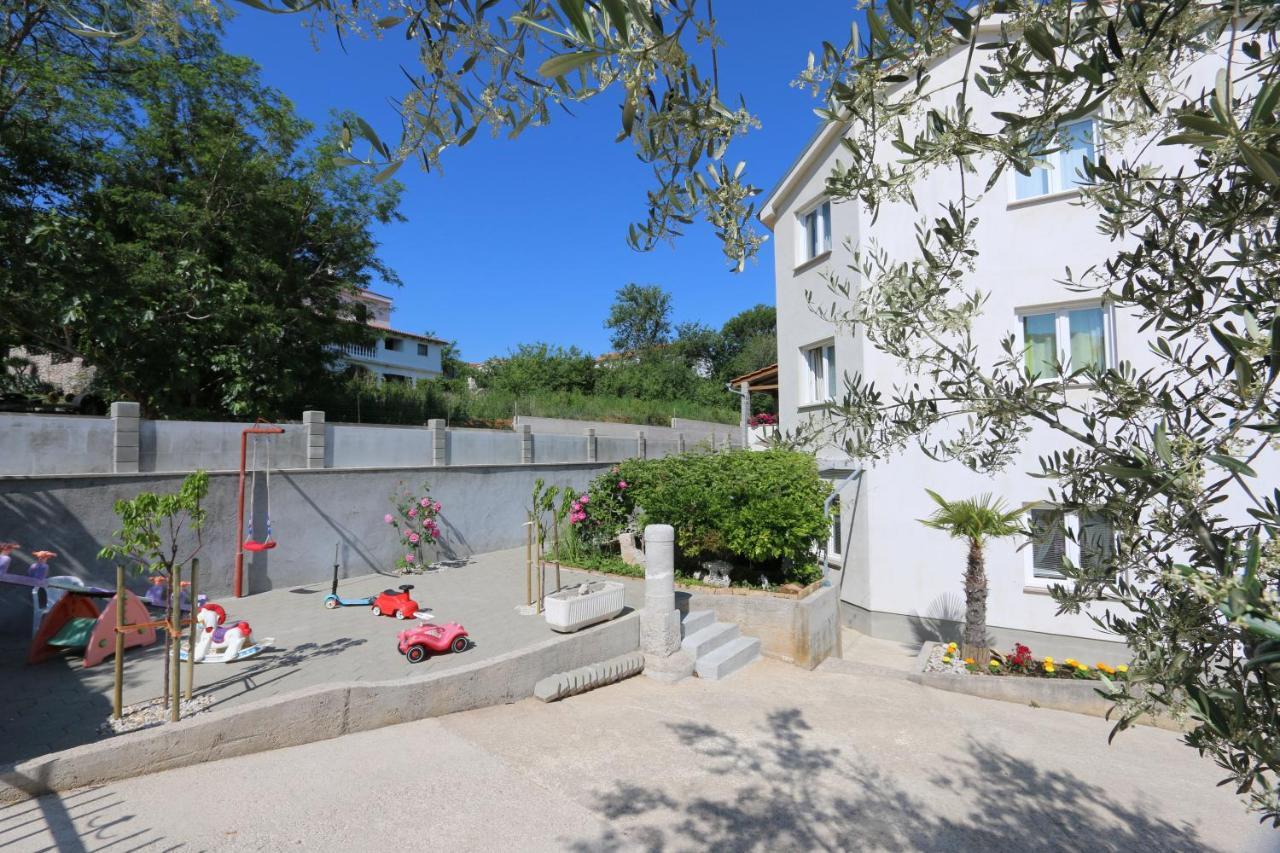Apartments Mirjana Šilo Esterno foto