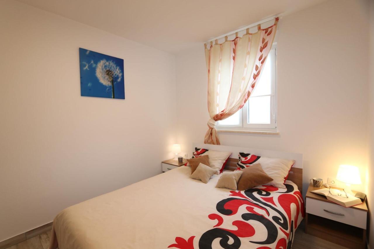 Apartments Mirjana Šilo Esterno foto