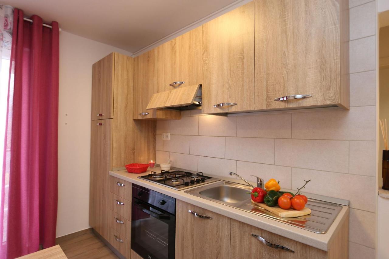Apartments Mirjana Šilo Esterno foto