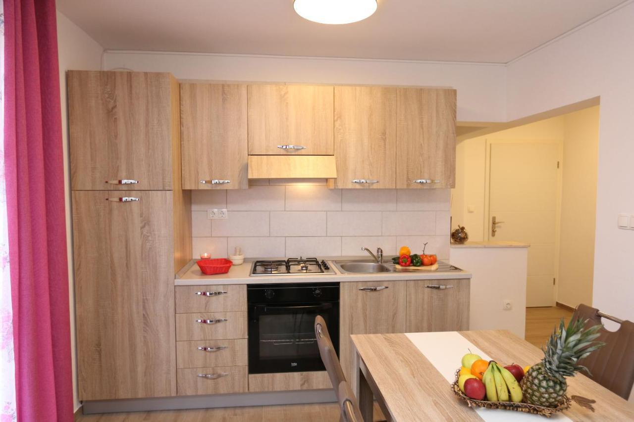 Apartments Mirjana Šilo Esterno foto