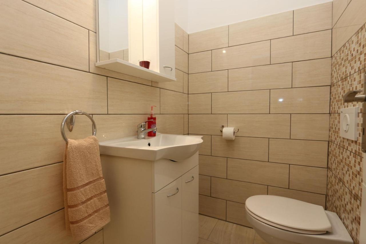 Apartments Mirjana Šilo Esterno foto